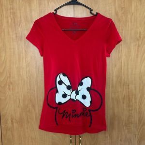 Disney Minnie Mouse red shirt sleeve v-neck shirt. Minnie with bow print